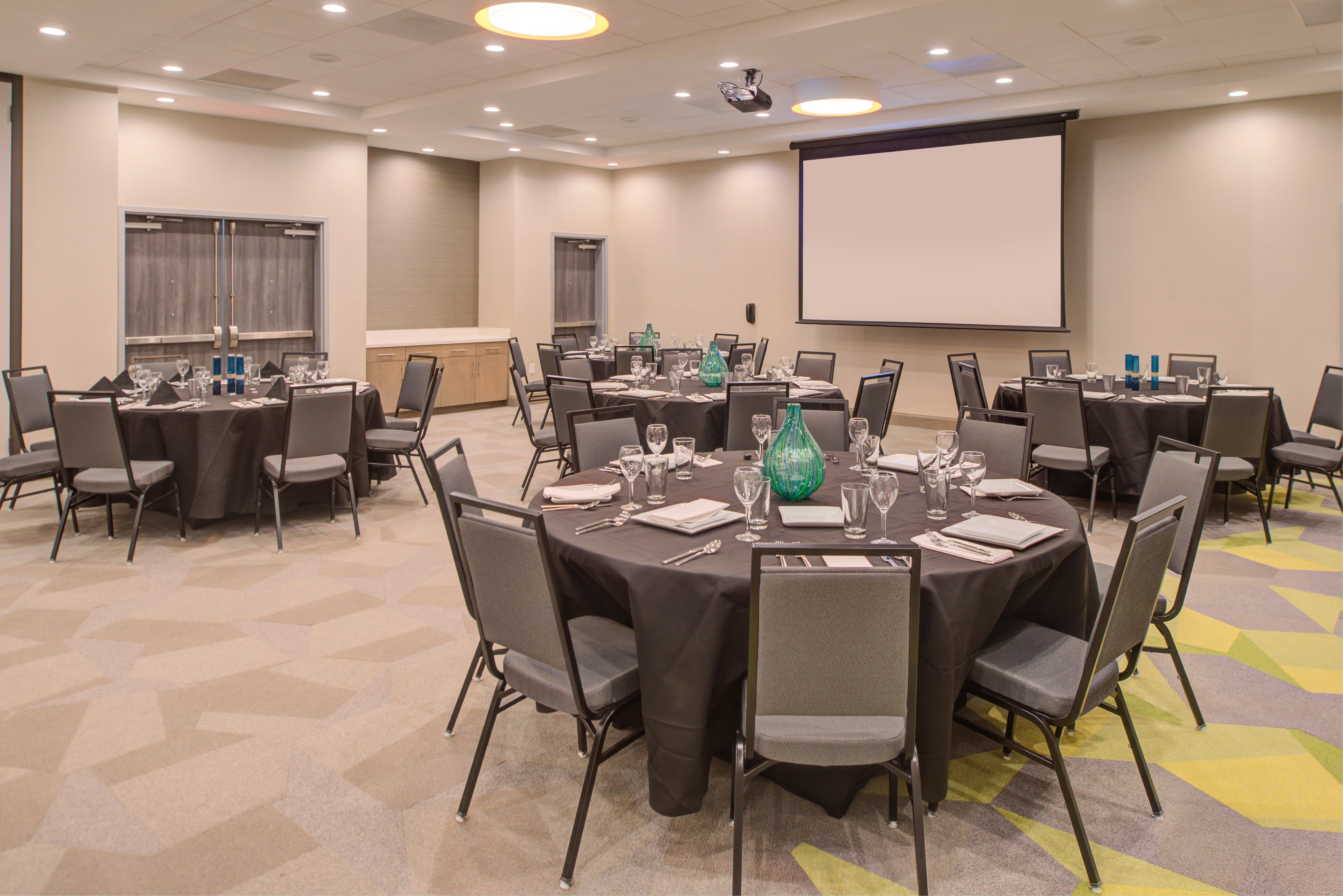 Holiday Inn Hotel & Suites - Houston West - Katy Mills By Ihg Exterior photo